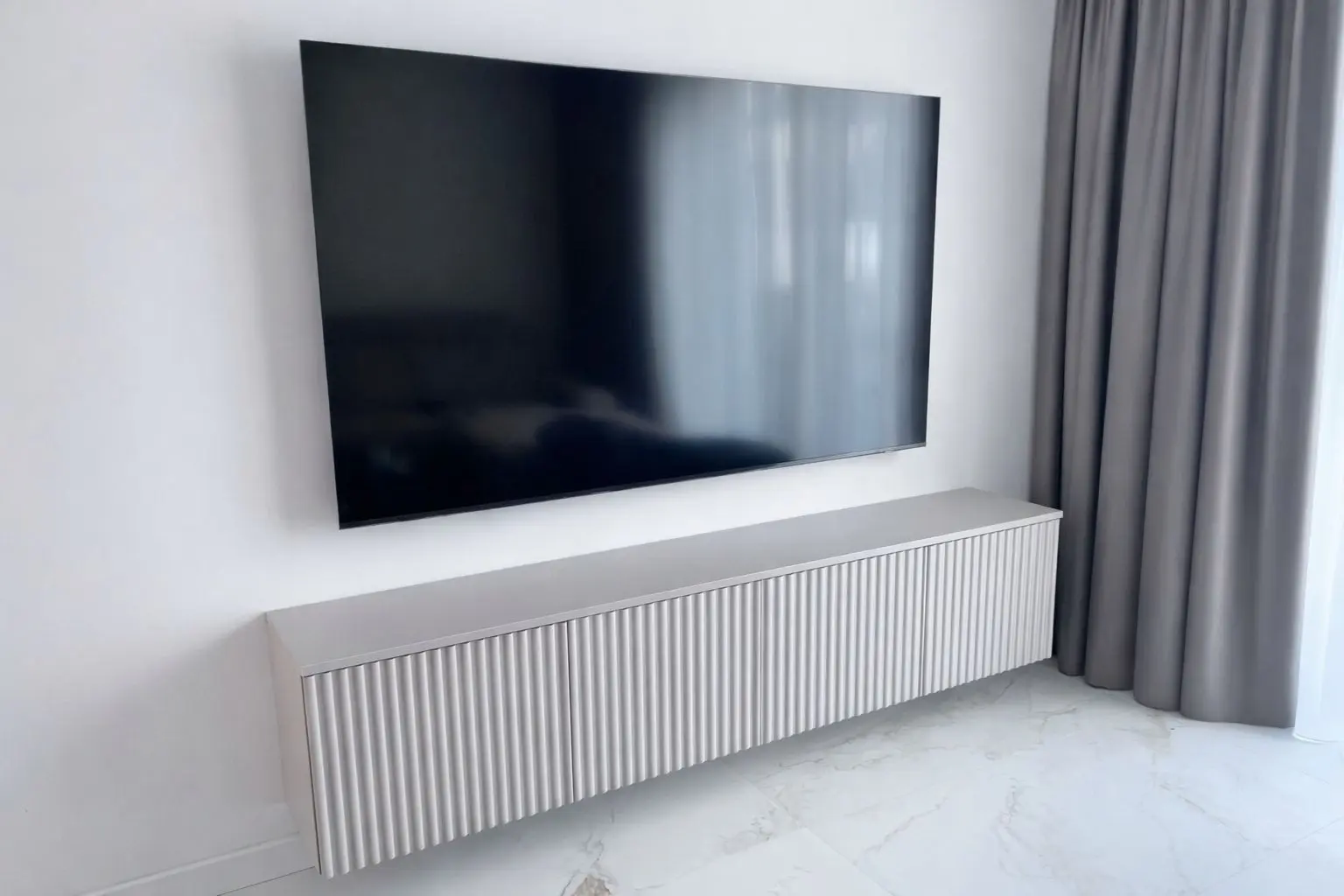 Szafki RTV i inne meble na wymiar - zdjęcie 1