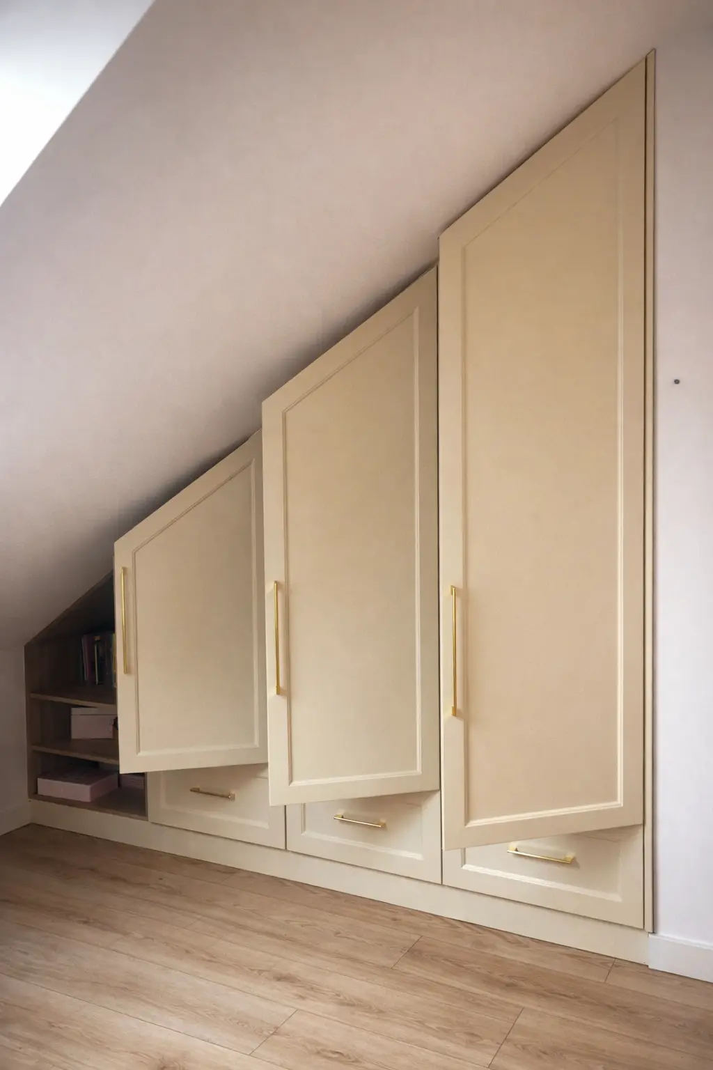 Zabudowy pod skosami — MM Meble